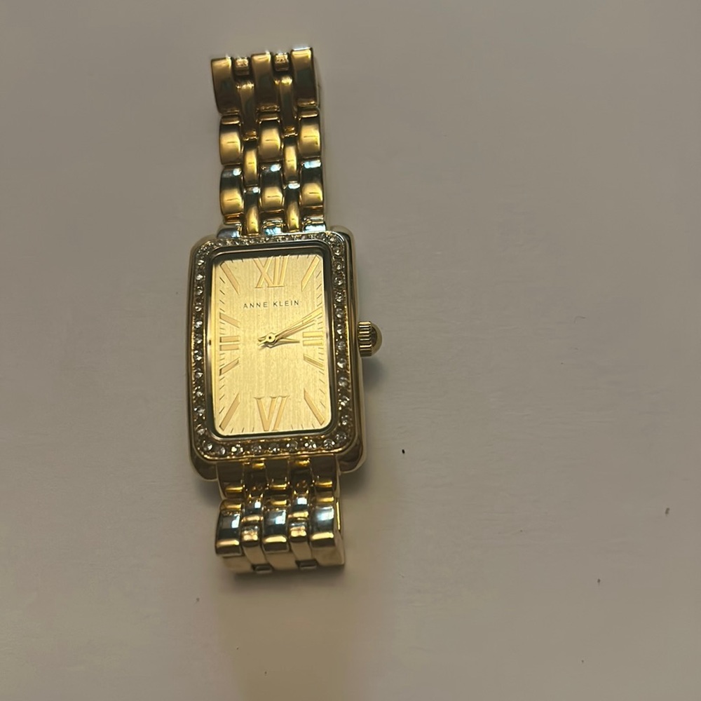 Anne Klein Women’s Gold Tone Watch Crystal Bezel 10/9868